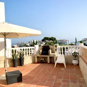Casa Con Gran Terraza, Muy Luminosa Y En Tranquila Zona Residencial Сasa de vacaciones